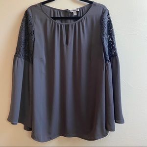 Chelsea 28 Gray Blouse